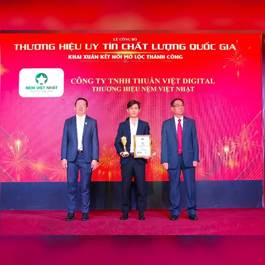 Nệm Việt Nhật nhận giải Thương hiệu uy tín chất lượng quốc gia