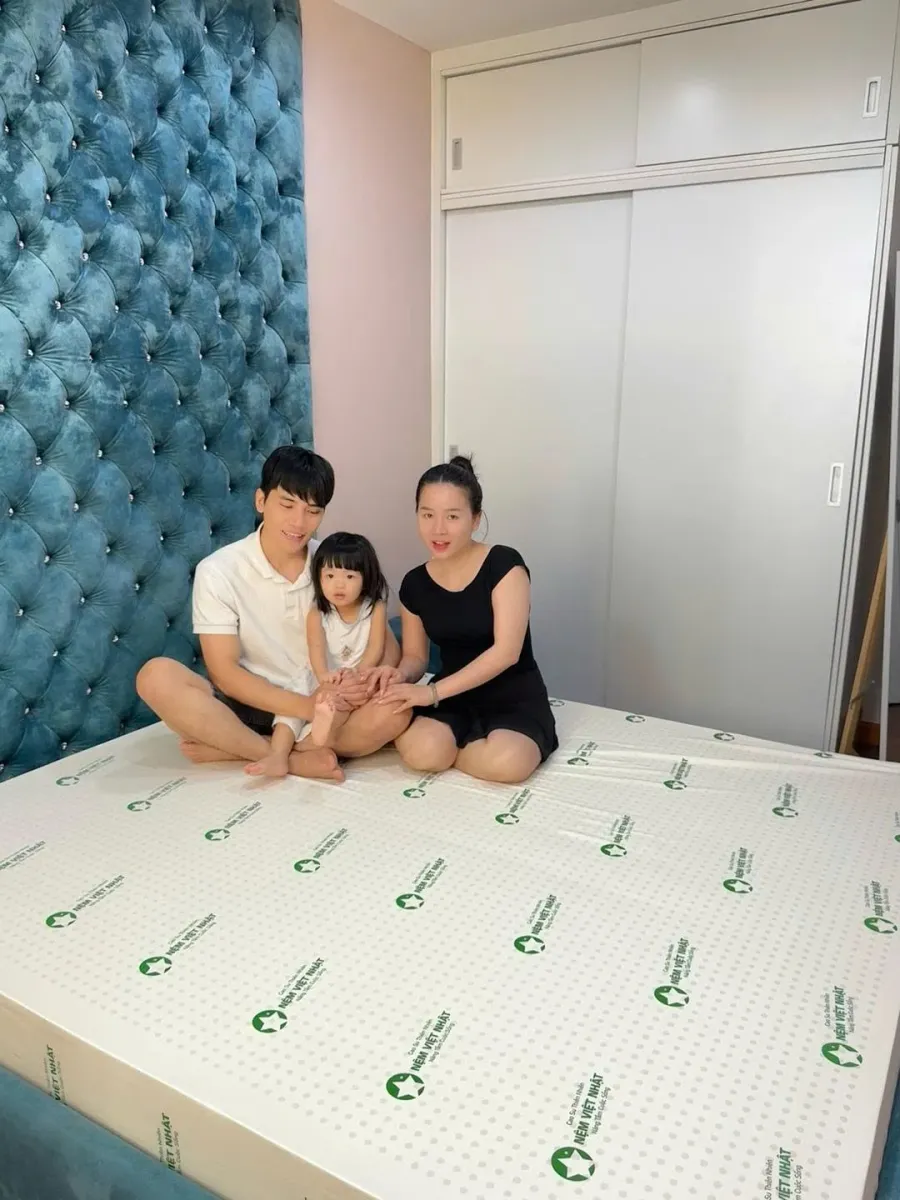 Ảnh thực tế của Anh Lực Vương